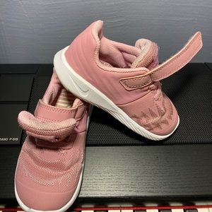 Nike toddler girls tennis shoes